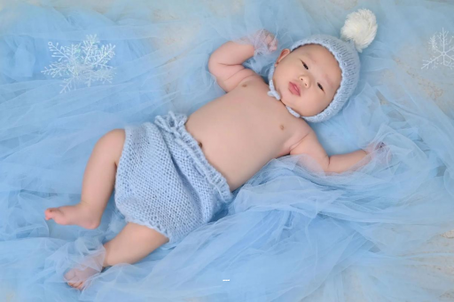 东明摸孕妇肚子沾喜气